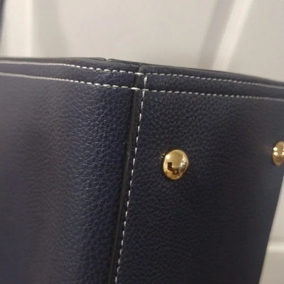 Samantha Thavasa Blue Leather 2-Way Shoulder Bag – Stylish Spacious Handbag - Picture 11 of 17